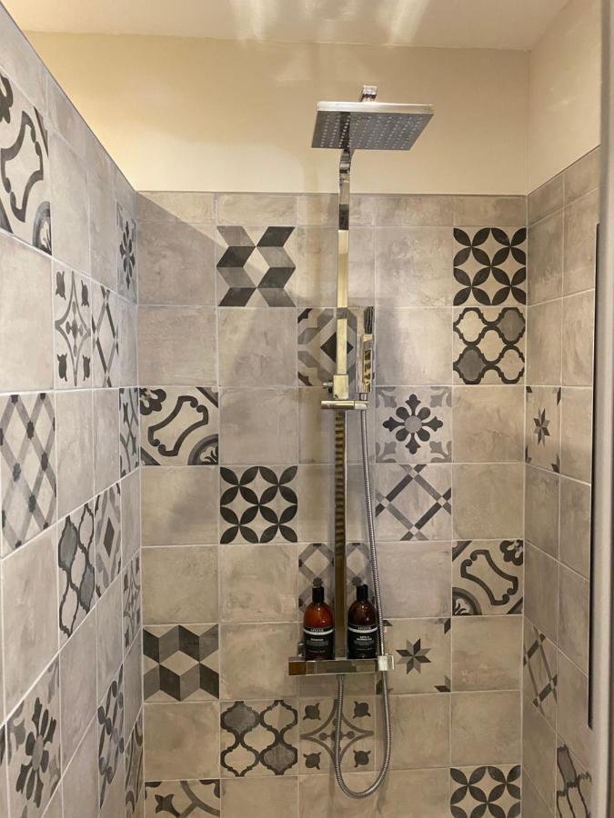 Chambres D Hotes La Suite Du 12 Brie  エクステリア 写真